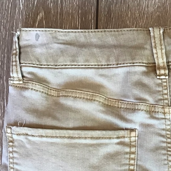 high rise button fly cut off shorts - Picture 4 of 4